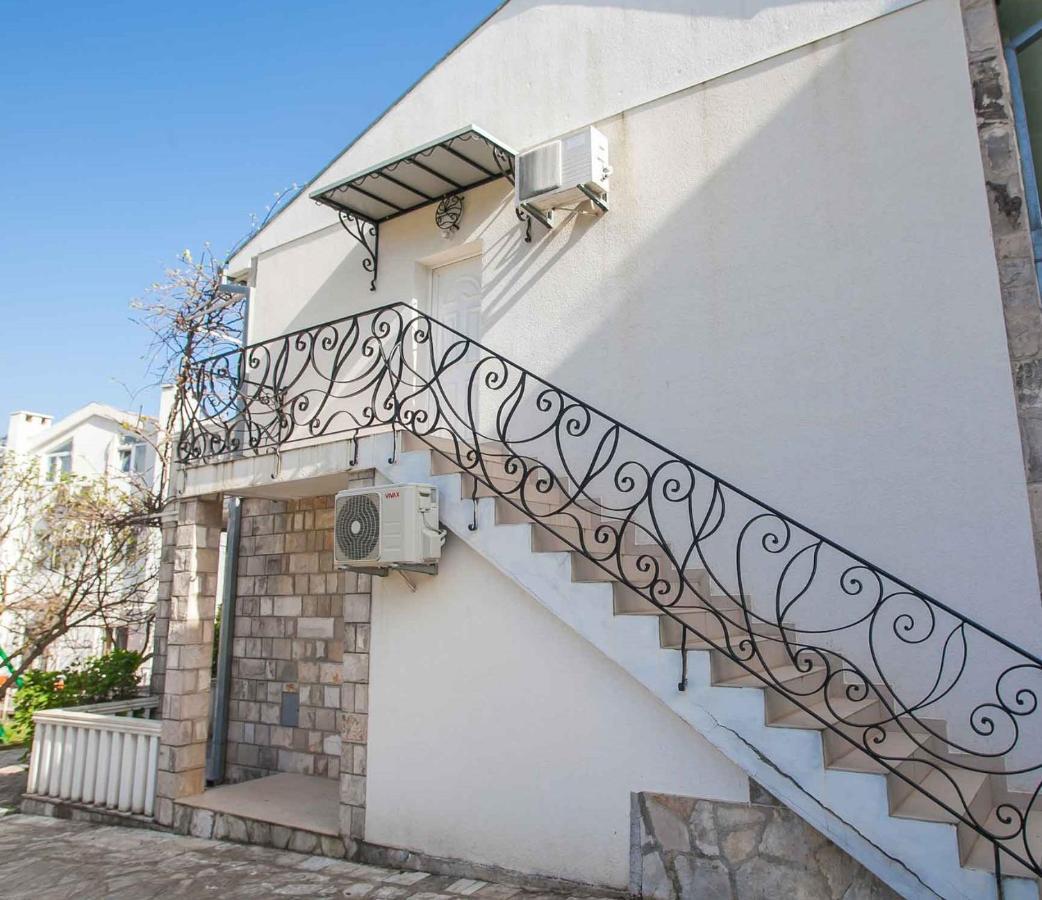 Maki Apartments - Plavi Horizonti Beach تيفات المظهر الخارجي الصورة