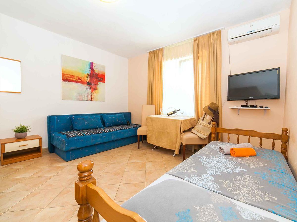 Maki Apartments - Plavi Horizonti Beach تيفات المظهر الخارجي الصورة